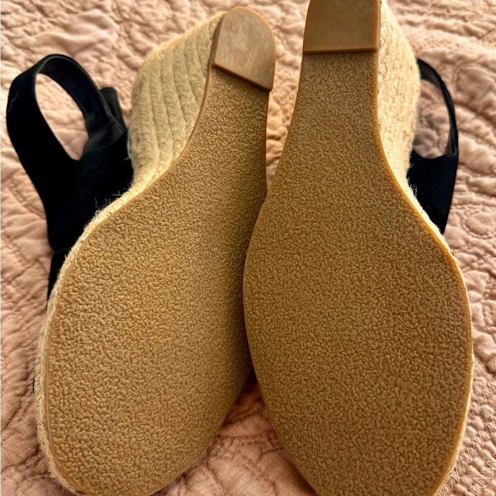 NIB! Susina Black suede Wedge Sandals size 10